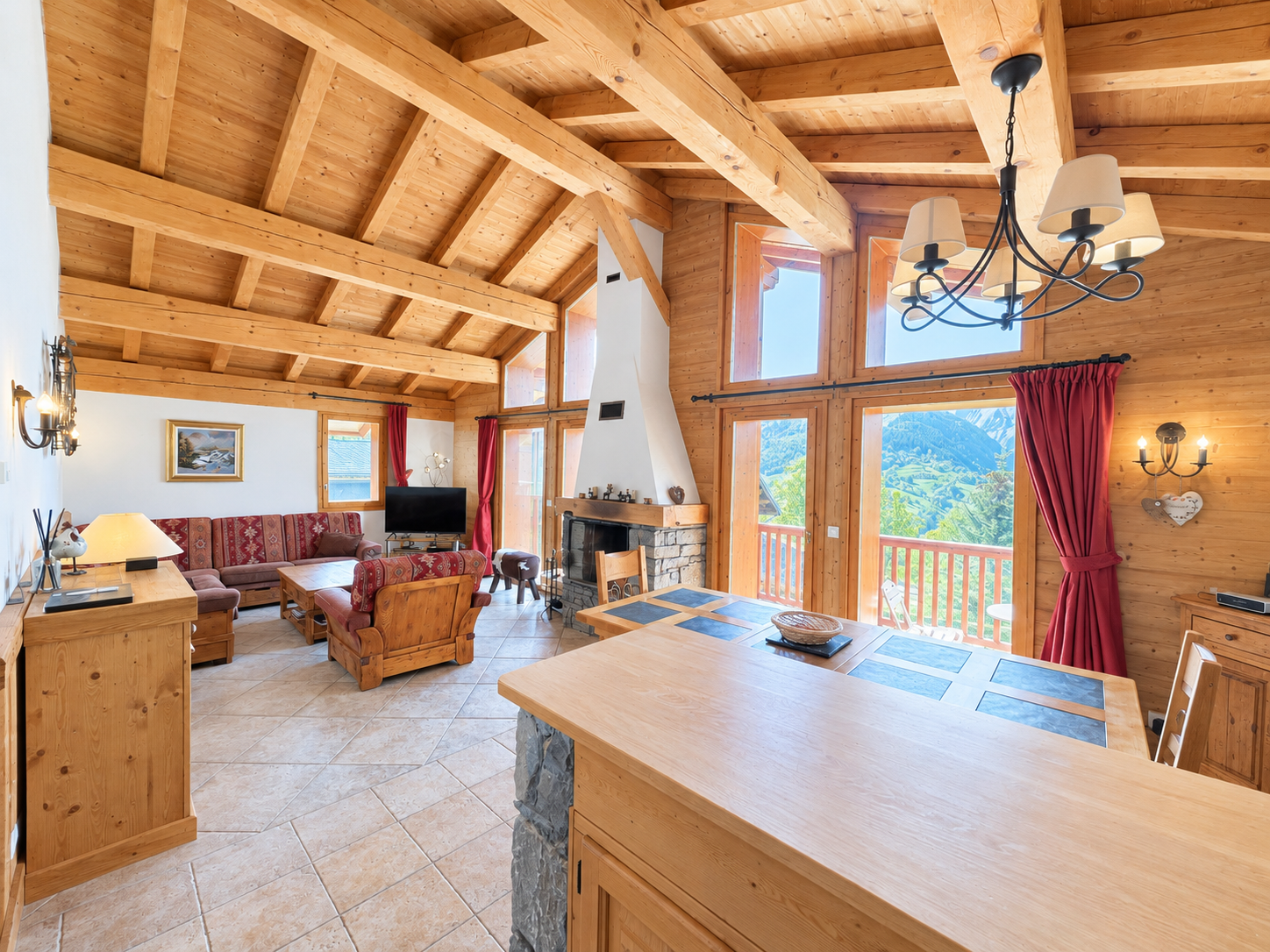 Detached chalet in Villarabout - Photo principale