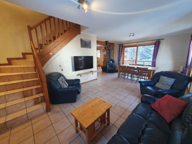 Chalet divided into 2 apartments - Le Bettaix - Photo N°3