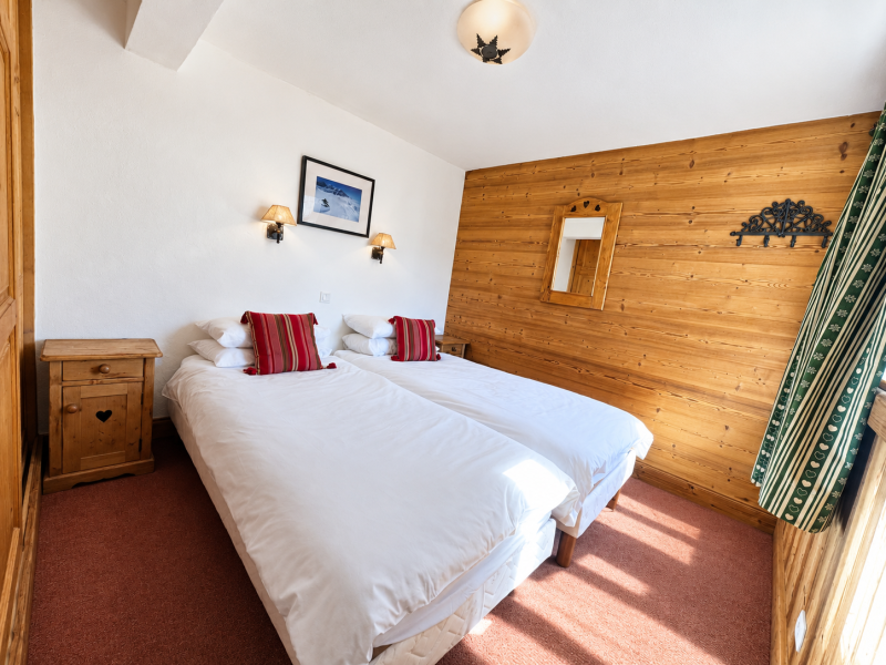 Detached chalet in Villarabout - Photo N°7