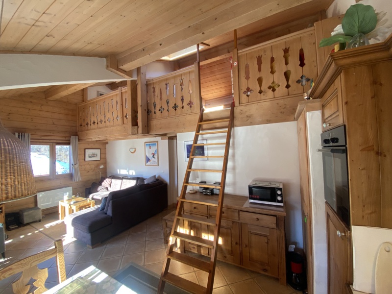 4-bedroom mezzanine apartment with terrace and south-facing view - Photo N°9
