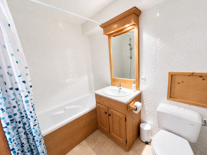 Detached chalet in Villarabout - Photo N°10