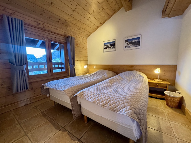 4-bedroom mezzanine apartment with terrace and south-facing view - Photo N°8