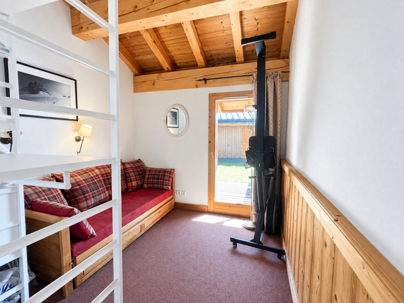 Detached chalet in Villarabout - Photo N°9