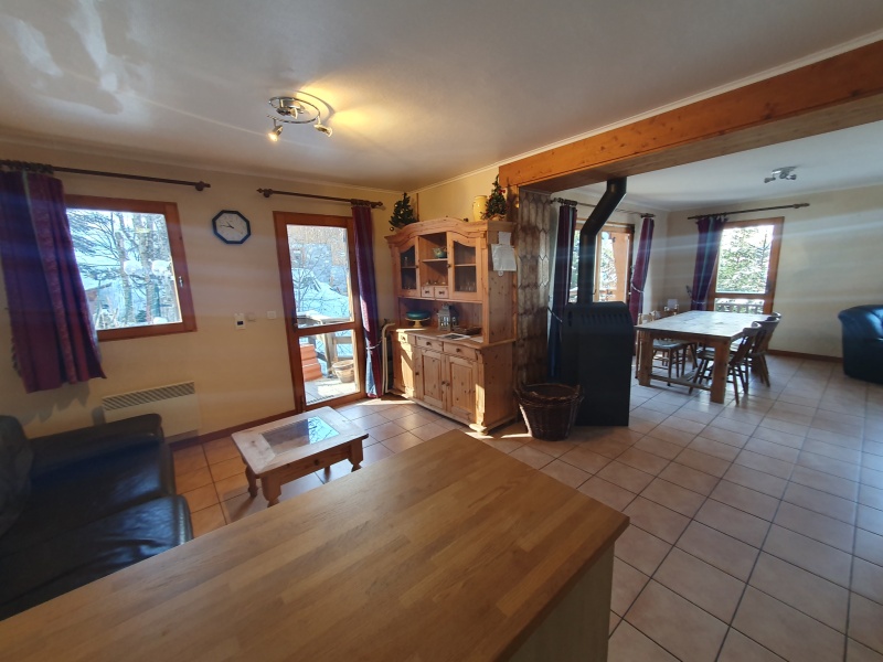 Chalet divided into 2 apartments - Le Bettaix - Photo N°2
