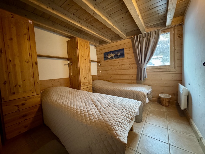 4-bedroom mezzanine apartment with terrace and south-facing view - Photo N°5